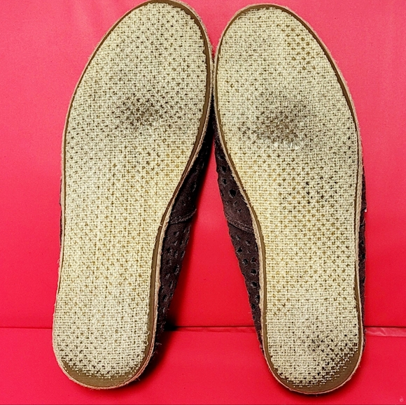 TOMS Classic Womens Brown Perforated Suede Leather Slip On Flats size 9 - Picture 8 of 10